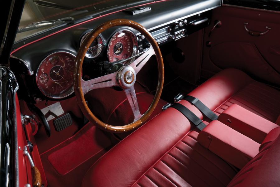 Торпедо Cunningham C-3 Continental Coupe 1953 года  (фото 34 из 41)